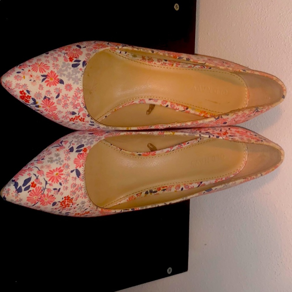 Size 7 floral print Old Navy heels